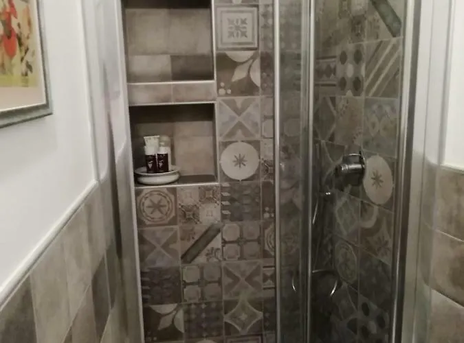 アパート Cadelcivich -